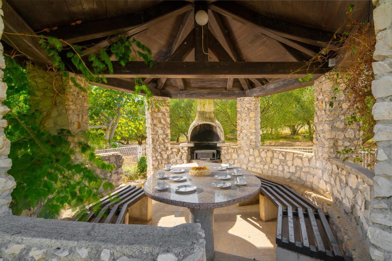 Lusi House Villa Sveti Filip i Jakov Exteriör bild