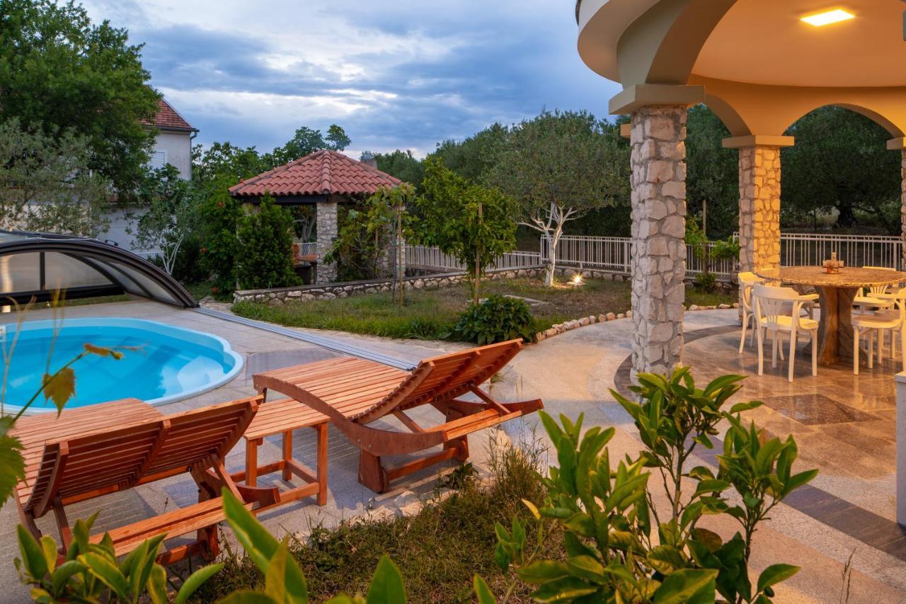 Lusi House Villa Sveti Filip i Jakov Exteriör bild