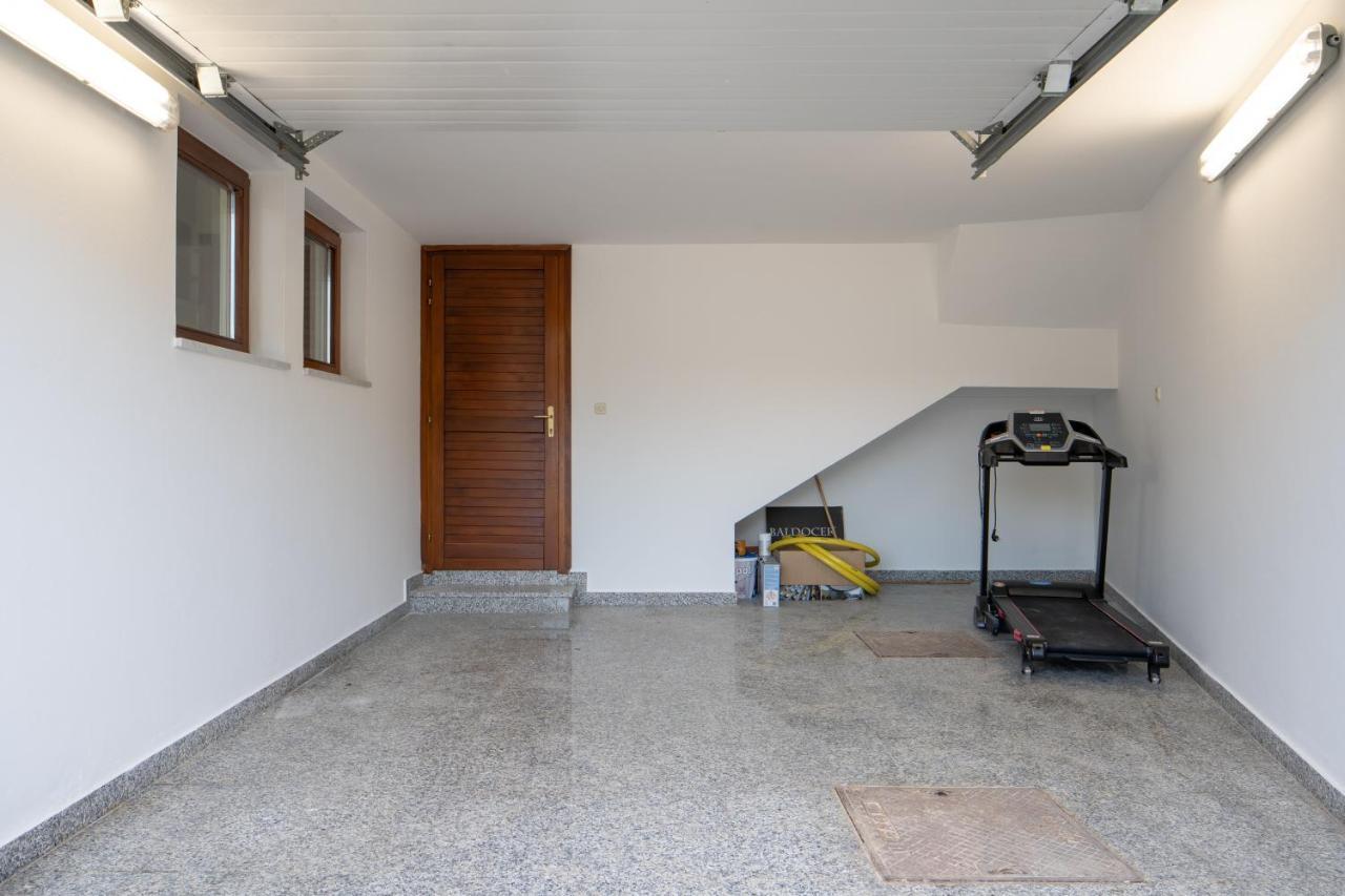 Lusi House Villa Sveti Filip i Jakov Exteriör bild