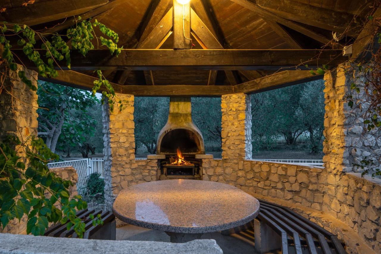 Lusi House Villa Sveti Filip i Jakov Exteriör bild