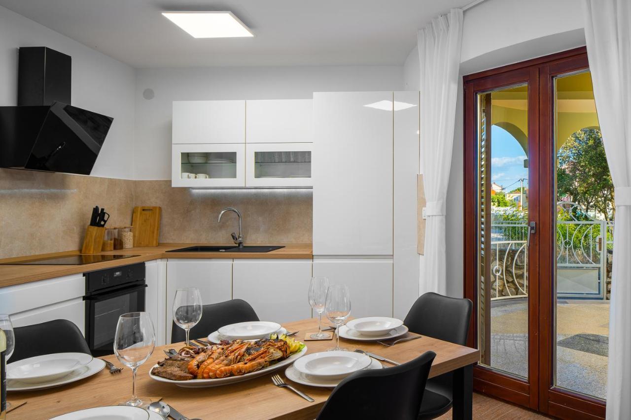 Lusi House Villa Sveti Filip i Jakov Exteriör bild