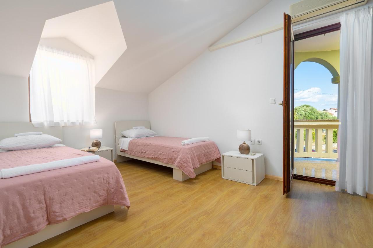 Lusi House Villa Sveti Filip i Jakov Exteriör bild